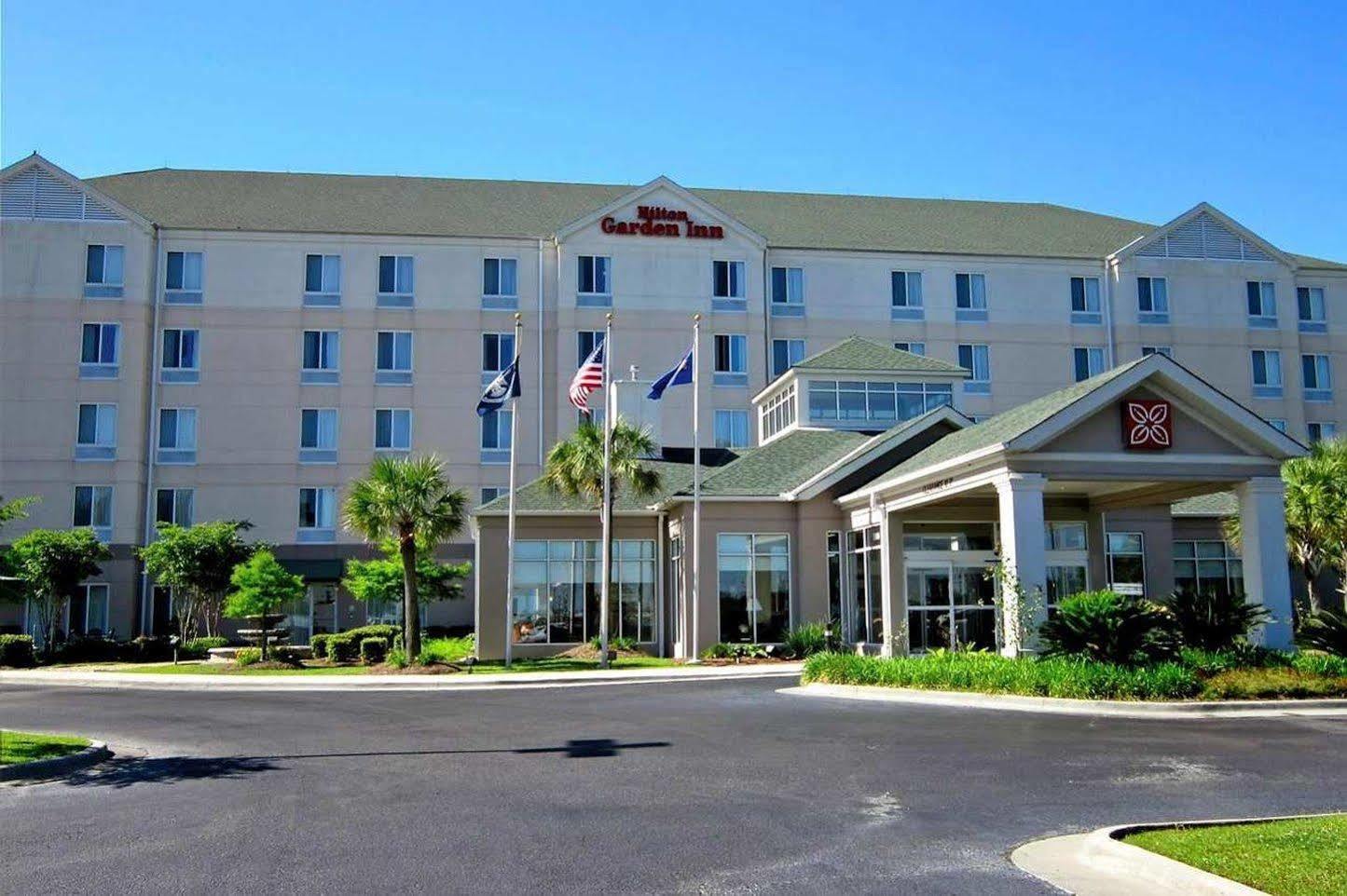 Hilton Garden Inn Baton Rouge Airport Exterior photo